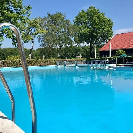 Sfeervolle, Ruime Met Grote Tuin Nabij Hilvarenbeek