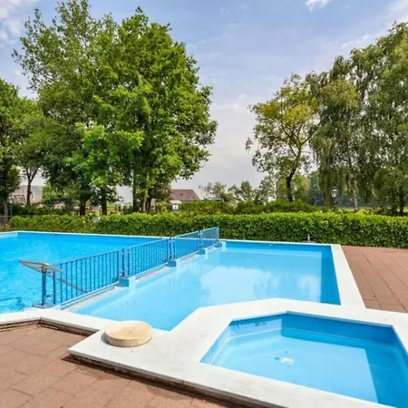 木屋 Sfeervolle, Ruime Met Grote Tuin Nabij Hilvarenbeek