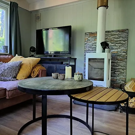 Chalet Nieuw! Sfeervolle, Ruime Met Grote Tuin Nabij Hilvarenbeek