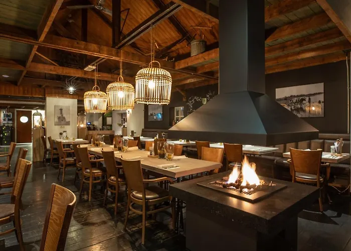 Nieuw! Sfeervolle, Ruime Met Grote Tuin Nabij Hilvarenbeek *